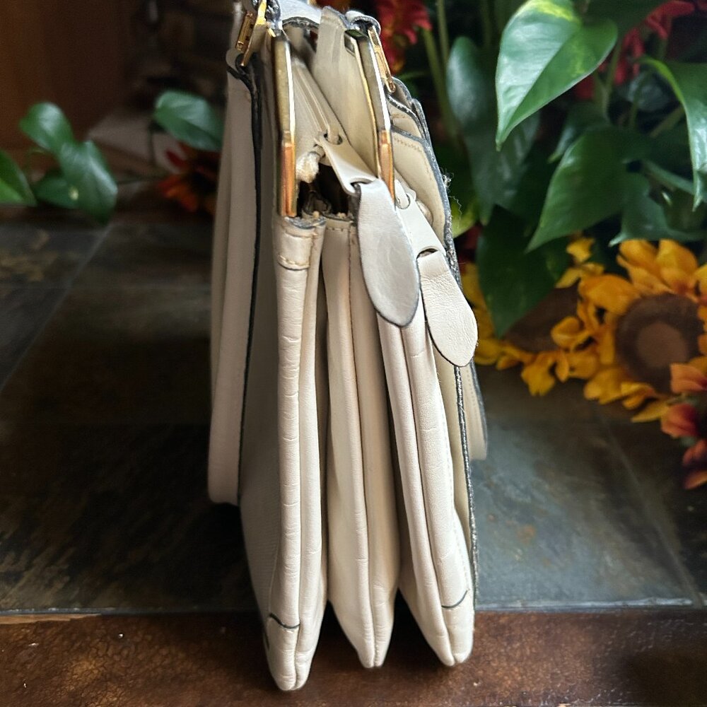 Phillippe Classic Travel Handbag - Picture 11 of 16